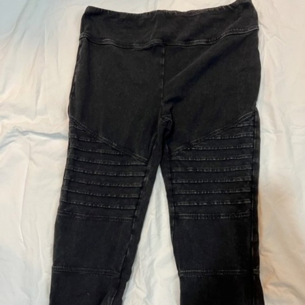 Girls moto Tucker + Tate black leggings size XL